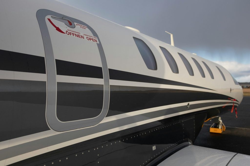 The Embraer Phenom 100: Pinnacle of Very Light Jet Elegance